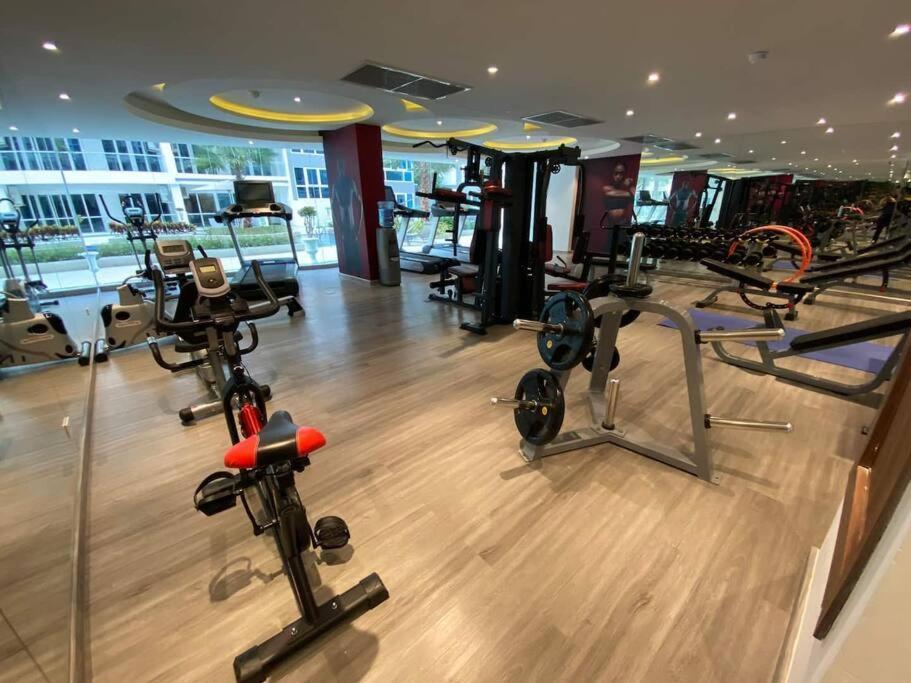Large Luxury, Pool View, Grand Avenue, Pattaya - 202 Apartment Bagian luar foto